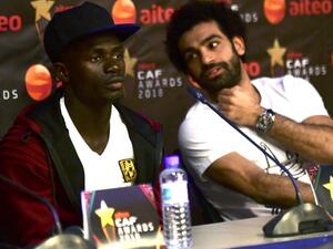 Egyptian footballer Mohamed Salah (R) and Senegalese footballer Sadio Mane