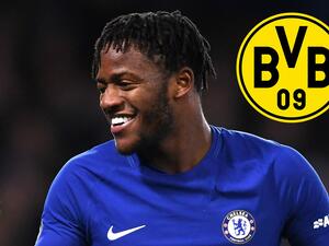 ميتشي باتشواي إلى دورتموند