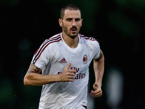 بونوتشي خلال تدريبات ميلان