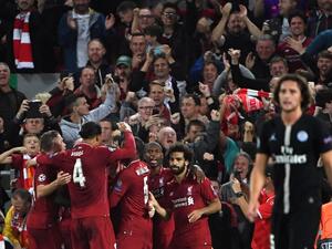 لاعبو ليفربول يحتفلون بهدف ملينر