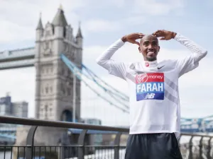 Britain's Mo Farah poses for the media during a photo call for the London marathon near Tower Bridge in London on April 17, 2018.
Tolga AKMEN / AFP