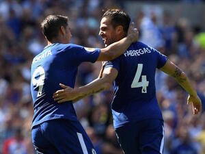 فابريغاس (يمين) وموراتا يقودان البلوز لتحقيق الفوز على التوفيز