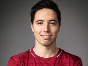 نصري بقميص ويست هام