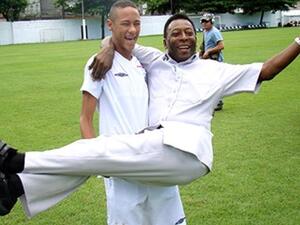 صورة أرشيفية لنيمار وبيليه