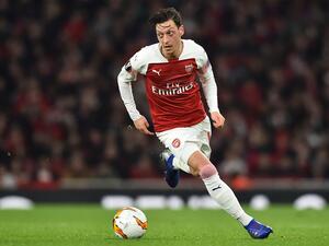  With the German playmaker having committed to lucrative terms in 2018, Jeremie Aliadiere believes others are looking for parity in north London 