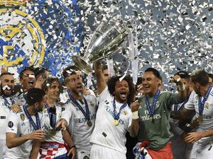 لاعبو ريال مدريد يحتفلون باللقب التاريخي