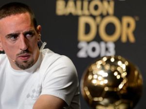 ريبيري خلال المؤتمر الصحفي الذي سبق حفل التتويج بالكرة الذهبية