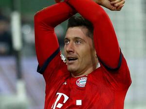 ليفاندوفسكي يلتحق بروغيتش مهاجم فرانكفورت في صدارة الهدافين وبـ 15 هدفاً لكلٍ منهما