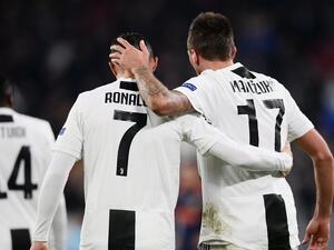 ماندجوكيتش ورونالدو يحتفلان بالهدف