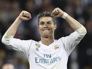 رونالدو يحتفل باللقب الشخصي الخامس