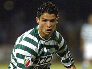 صورة لرونالدو حينما كان لاعباً في صفوف سبورتينغ لشبونة