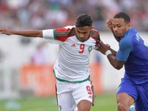 سفيان بوفال (يسار)