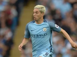 The French midfielder was close to a move to Turkish side Besiktas but will instead spend the season at Jorge Sampaoli's men