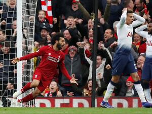 صلاح يتسبب في هدف فوز ليفربول وسط ذهول لاعبي توتنهام