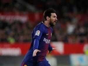 ميسي ينقذ برشلونة