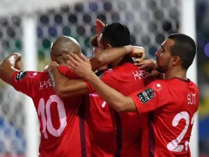 Tunisia's players celebrate their fourth goal during the 2017 Africa Cup of Nations group A football match between Zimbabwe and Tunisia at the Stade de l'Amitie Sino-Gabonaise in Libreville on January 23, 2017.
GABRIEL BOUYS / AFP