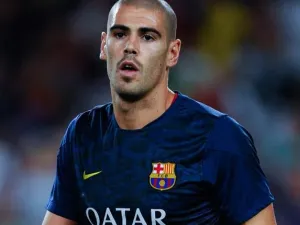 Man City close to signing deal to bring Barca keeper Victor Valdes
