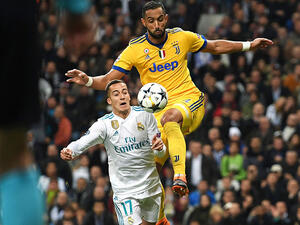 احتكاك بنعطية بفاسكيز الذي أسفر عن احتساب ركلة الجزاء