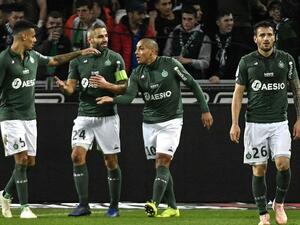 Saint-Etienne's Tunisian midfielder Wahbi Khazri (C) celebrates after scoring a goal during the L1 football match AS Saint-Etienne (ASSE) vs Stade de Reims on November 10, 2018, at the Geoffroy Guichard Stadium in Saint-Etienne, central France.
JEFF PACHOUD / AFP