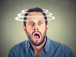 من أسباب الدوخة عند الرجال هبوط معدل السكر في الدم
 من أسباب الدوخة عند الرجال هبوط معدل السكر في الدم