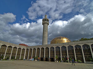 Central Mosque in London. (Photo Flickr) 