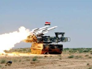 قوات من الجيش السوري قامت بتدمير دفاعاتها الجوية قرب الحدود التركية