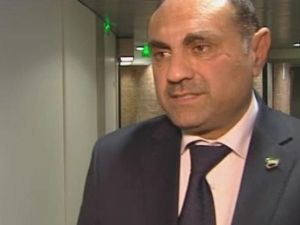 تللو وهو سجين سياسي من 2001 إلى 2006 واحدا من زعماء ربيع دمشق