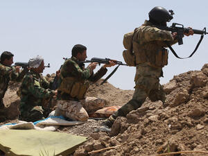 Iraqi government forces alongside Shiite militias on Friday pushed back a Daesh attack on a town in Anbar province.  (AFP/File)