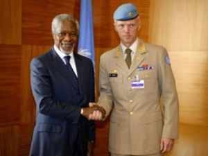 روبرت مود تفاوض مع النظام السوري على نشر أول 30 مراقبا للامم المتحدة