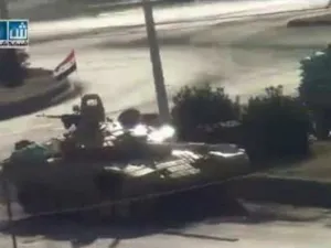 الجيش السوري يجدد قصفه مناطق في مدينة دير الزور
