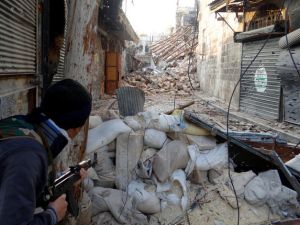 مقاتل من المعارضة في الجديدة قرب حلب/أ.ف.ب