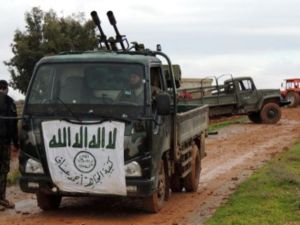 الية للمعارضة قرب قاعدة تفتناز/أ.ف.ب