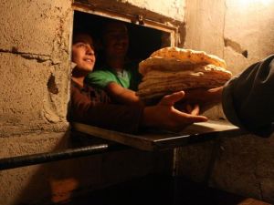 نقص في الخبز في اغلب محافظات سوريا