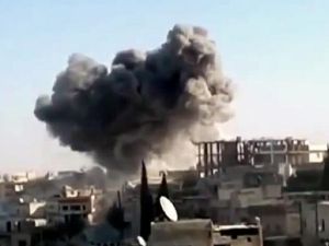 دفعت اعمال العنف بالآلاف من سكان المخيم الى اللجوء للحدائق العامة والساحات