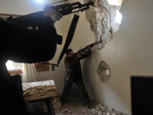 مقاتل من المعارضة في حلب/أ.ف.ب