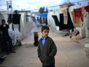 مخيم بالقرب من معبر السلام على الحدود مع تركيا للمهجرين السوريين/أ.ف.ب