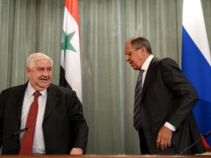 وزيرا خارجية روسيا سيرغي لافروف وسوريا وليد المعلم خلال المؤتمر الصحفي بموسكو/أ.ف.ب