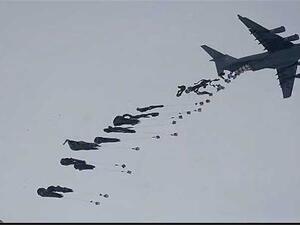 اسقاط مساعدات على دير الزور