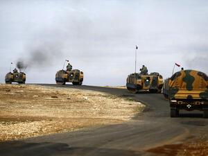 رتل عسكري تركي بالقرب من الحدود السورية/ أرشيفية