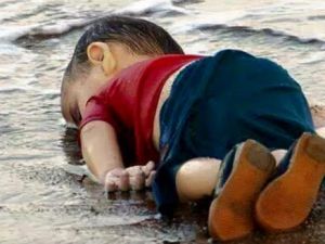 الطفل السوري الغريق على الشاطىء التركي