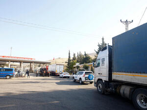 فرض قيود على الحركة في معبر باب الهوى الحدودي المؤدي إلى ريف إدلب