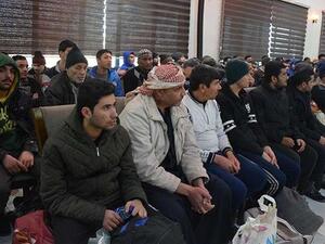  الإفراج عن 283 معتقلا ممن لم تتلطخ أيديهم بدماء السوريين 