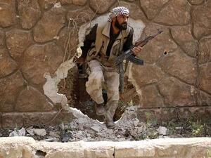 تواصل العمليات القتالية في غوطة دمشق الشرقية رغم اتفاق على وقف شامل لإطلاق النار