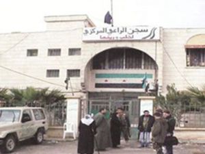 يقدر عدد السجناء الذين فارقوا الحياة في السجن بأكثر من مئة سجين