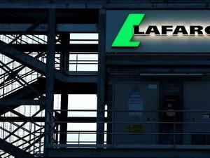  استجواب 3 موظفين سابقين في شركة "لافارج" للاسمنت