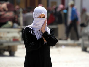 عدد من الفتاوى من علماء مسلمين، تبيح جمع الزكاة واستخدامها لجهود الإغاثة للاجئين