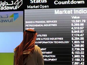 A man monitors the stock exchange at the Saudi Stock Exchange (Tadawul). (File photo)