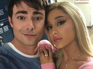 Actor Jonathan Bennett has reprised his role as the hunky Aaron Samuels in the 2004 comedy film, with Jonathan sharing a selfie of himself alongside Ariana on his Instagram. (Source: jonathandbennett - Instagram)