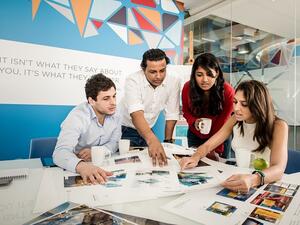 تم تكريم الشركة في فئة "الاتصال على مواقع التواصل الاجتماعي" تقديراً لتوظيفها المبتكر للقنوات الرقمية في تفعيل التواصل مع المعنيين بشركة "أڤايا".