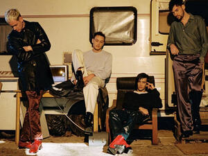 The 1975 took home the award This Wednesday  (source: the1975 / Instagram )